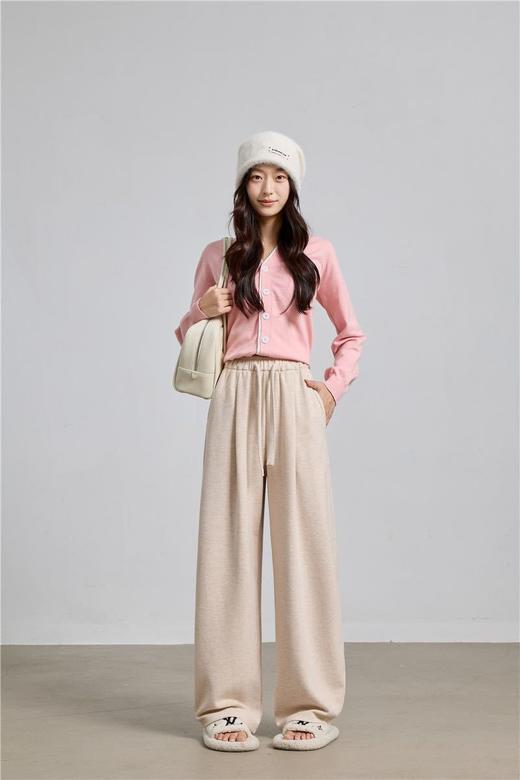 【秋季女裤丨苏禾喜 女士高腰直筒裤&休闲糯米裤】面料软糯细腻手感丰厚，宽松直筒版型，舒适垂顺不易挑腿型， 上身挺括有型，慵懒感满满，适合多种场景穿搭，解锁慵懒穿搭美学～ 商品图6