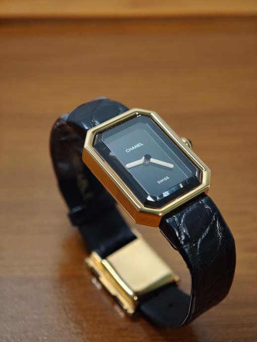 TB97-CHANEL方糖手表石英表女 金表壳 黑色表盘黑色表带（SH） 商品图2