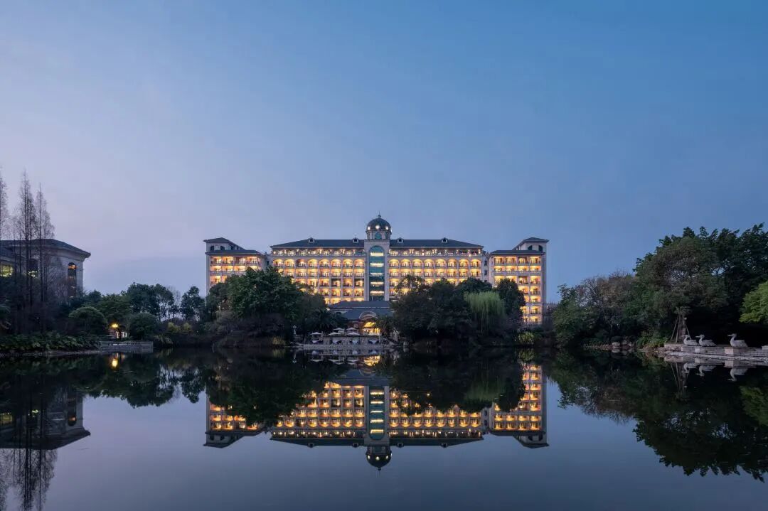 国庆中秋限定❗️【金堂恒大酒店·国庆中秋不加价】2天1夜全家出游吃住玩～