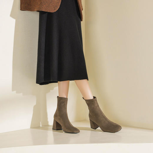 Westory2025年冬季圆头中粗跟弹力收腿靴瘦瘦短靴S25DS85751 商品图2