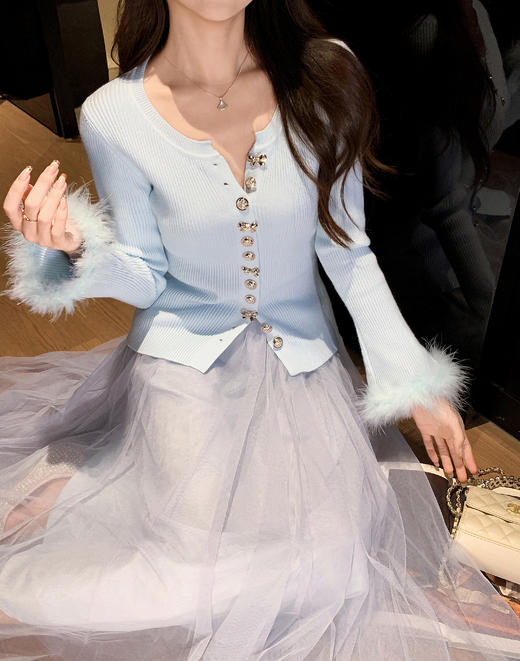 张心子【迷雾花园】秋冬纯欲仙气羽毛袖针织衫上衣 U2510054 商品图13