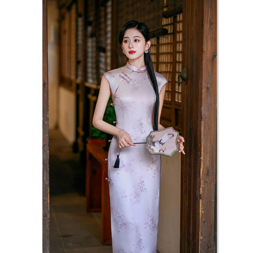 GX2025新品中式仿醋酸提花长款旗袍日常清新素雅修身少女初秋旗袍裙 商品图2
