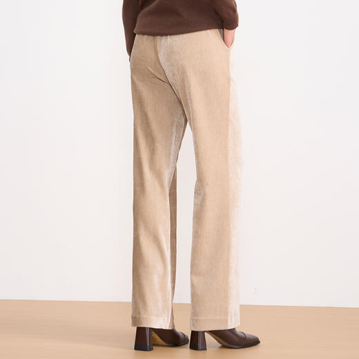 EITIE爱特爱气质燕麦色高腰显瘦休闲裤雪尼尔直筒裤2025冬季新款D2505909 商品图4