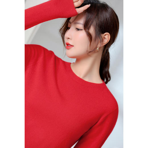 OSL 82061无缝山羊绒软糯亲肤基础修身针织打底毛衣 商品图3