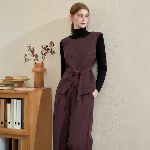 西遇气质高级感通勤套装女秋季新款西装马甲搭阔腿长裤两件套V3355199 商品图1
