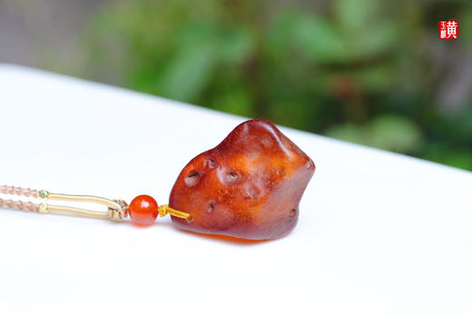 琥珀原石随形吊坠 商品图1
