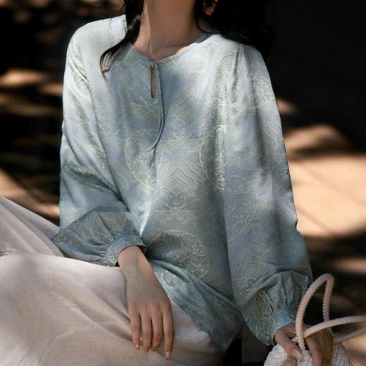 HERA CHOLE·气质新中式云舒小衫，把东方诗意穿身上，轻盈舒爽像一抹秋风【3-7天发货】 商品图0