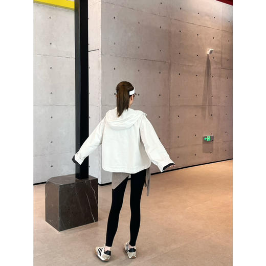 2509413   LU 女外套，25新款 休闲冲锋外套 商品图6