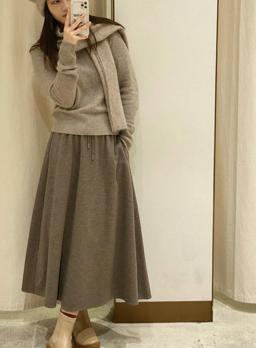 926-2 大爆款 小禾 羊毛牦牛绒混纺 针织布 大裙摆 氛围感半身裙 贼显瘦 商品图9