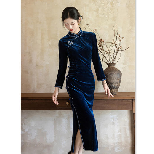 SYK211092老上海复古国风长款丝绒七分袖旗袍2025秋新款改良中式高级感旗袍 商品图3