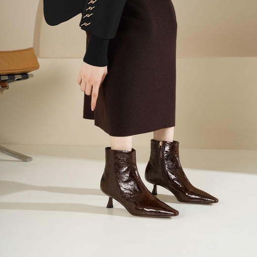 Westory2025年冬季小方头中跟抓邹牛油皮简约百搭短靴S25DS85931 商品图4