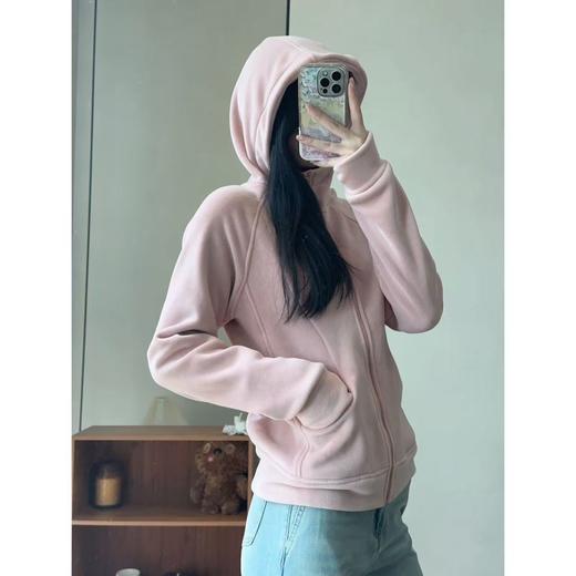 【lu同款小蛮腰双面奥粒绒防风外套】S型立体剪裁，修身版型 软糯亲肤，加厚保暖 商品图3