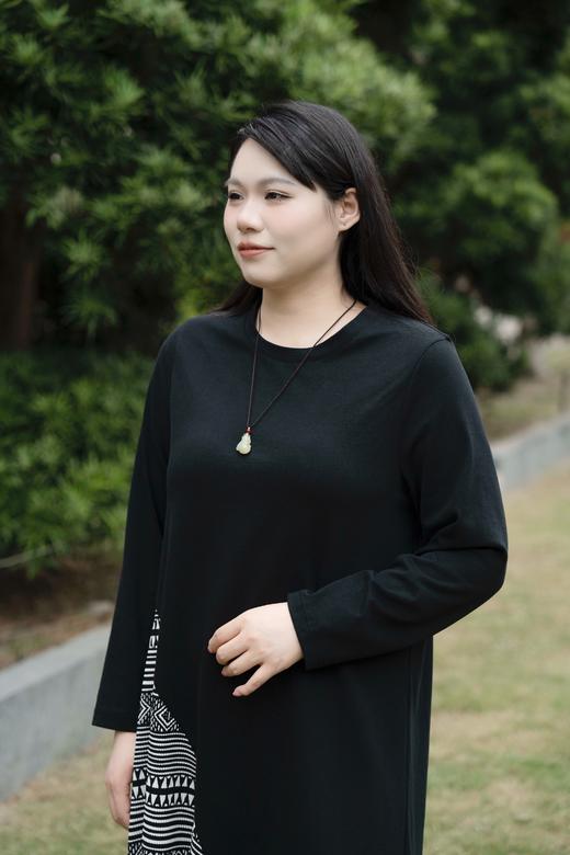 现货，今天秒发！【拼接套头款连衣裙】不显臃肿，非常显瘦！非常有气质！黑色部分面料为100%纯棉，花色拼接部分为聚酯纤维 商品图7