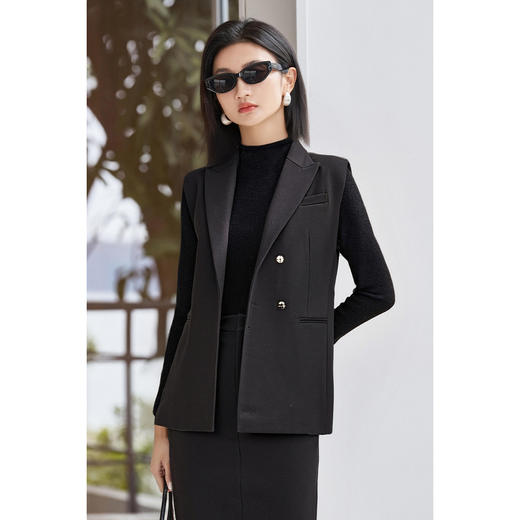 米思阳2026春季新款高级感百搭黑色戗驳领马甲外套女4814 商品图3