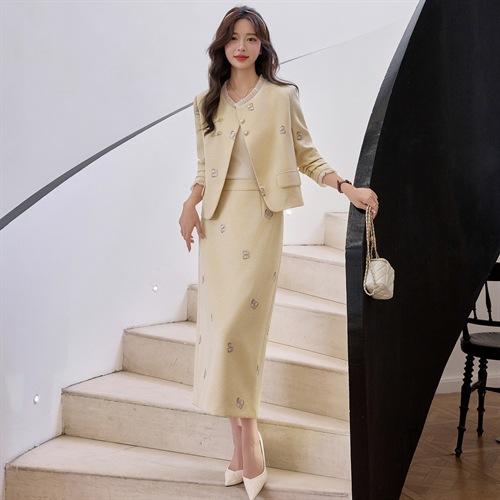 刺绣蝴蝶套装裙2025新款秋季气质减龄短外套半身裙两件套YJLY8618 商品图4