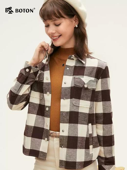 波顿女士三季 外套 磨毛格纹翻领 宽松柔暖轻搭衬衫型外套LSJ032324 商品图1