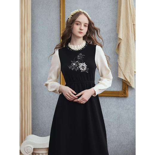 两三事梵高文艺 墨色花笺 2025秋季新款复古拼色假两件连衣裙 商品图1