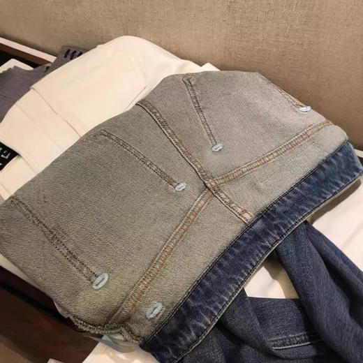 【断码清仓，无退换】无可替代，订单！2025春秋新款~高腰宽松直筒显瘦牛仔裤女时髦！ 商品图3