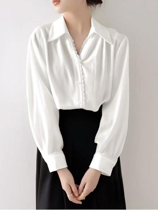 【秋新品】2618 v领70%黏胶纤维蕾丝边秋季衬衫-喜出 商品图0