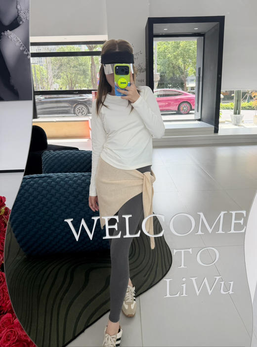 2509412    迪桑* 圆领长袖 运动上衣 商品图1