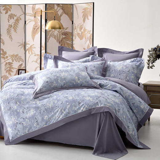 多喜爱 70S云丝缎磨绒床上用品四件套 花汀/素影hl 【优质长绒棉】【云丝缎磨绒】【欧式复古】多款可选 宽边工艺 礼盒包装 商品图1