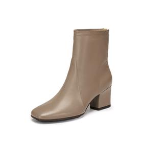 【云粉节】【思加图】BF楼思加图2025新款气质通勤奶油靴短靴黑色时装靴粗跟女皮靴EIA02，吊牌价1790