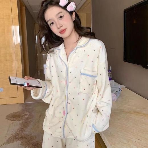 秋冬季【珊瑚绒睡衣女】新款波点可爱卡通 少女法兰绒加绒加厚套装  商品图3