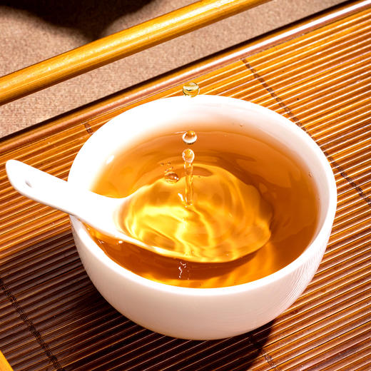 热卖中！！【东方雅意 非遗传承】 金奖龙珠白茶高端礼盒   陈香四溢  醇香甘润 国风包装 寓意吉祥 每颗独立包装30粒/盒 商品图3