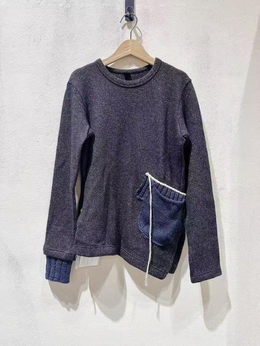 中性款斜边贴袋针织毛衣 商品图0