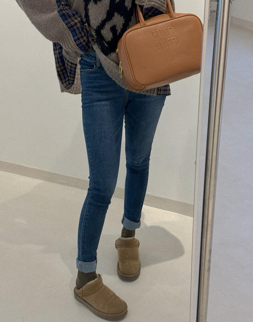 秋冬刚需‼️BBR高腰两粒扣小脚裤 商品图3