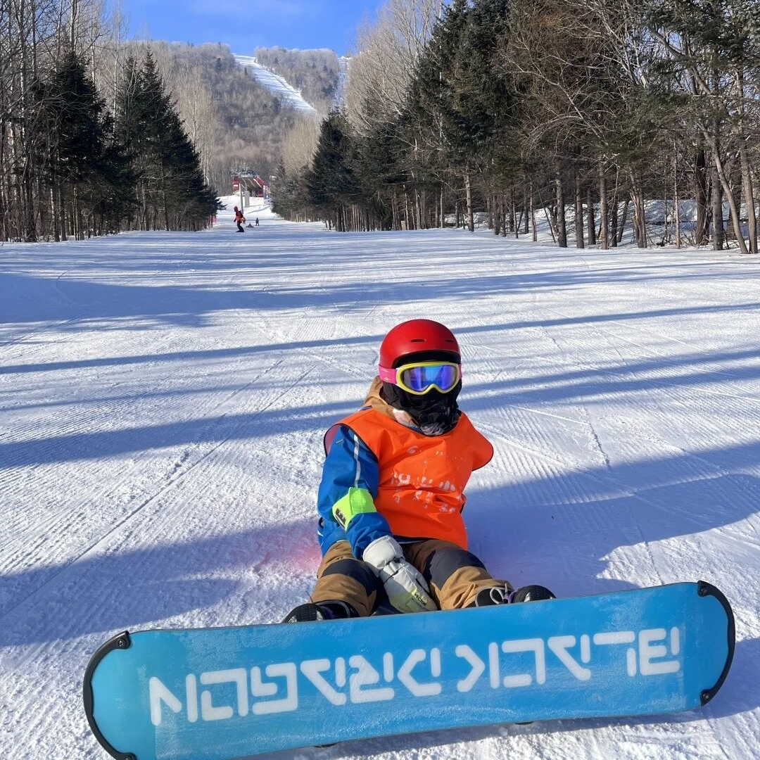【亚布力】粉雪天堂！5S级雪场，2人间豪华住宿，单双板可选，1:3师生比，6天5晚