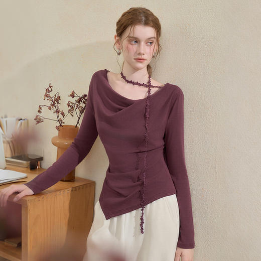 西遇气质荡领针织T恤女秋季新款不规则抽褶收腰显瘦长袖上衣V3255155 商品图2