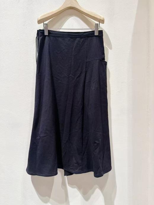 女款单边侧口袋半身裙 商品图1