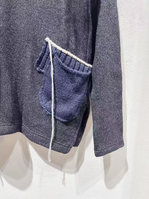 中性款斜边贴袋针织毛衣 商品图2