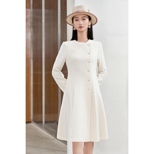 米思阳2026春季新款通勤优雅风收腰显瘦A字连衣裙圆领长袖不规则排扣裙子女4550 商品图1