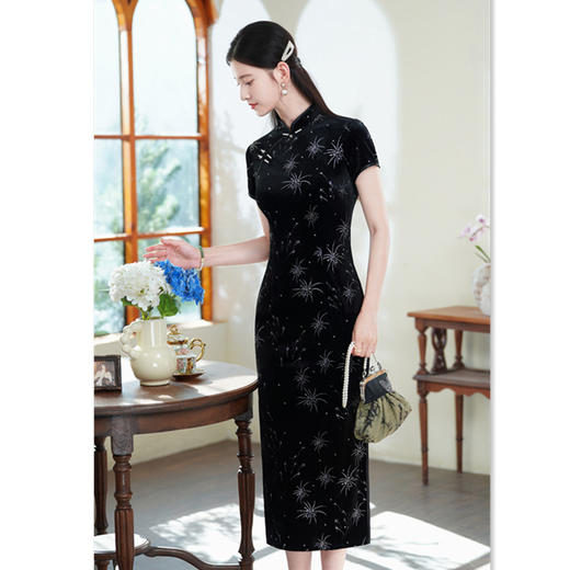 GX老上海黑丝绒长款短袖旗袍2025初秋新款复古国风收腰显瘦年轻旗袍 商品图0