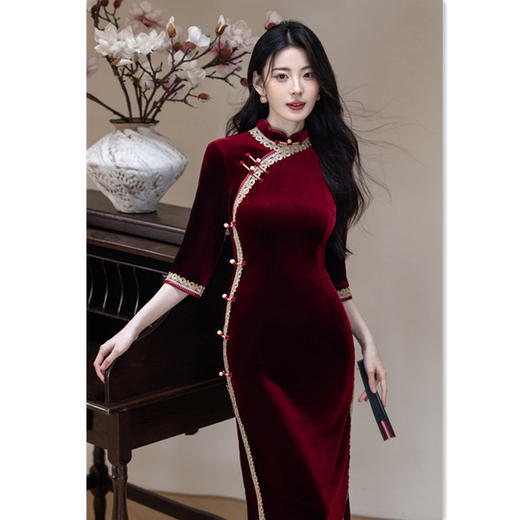 GX红丝绒长款花边中袖旗袍2025秋季新款复古国风大码旗袍 商品图0