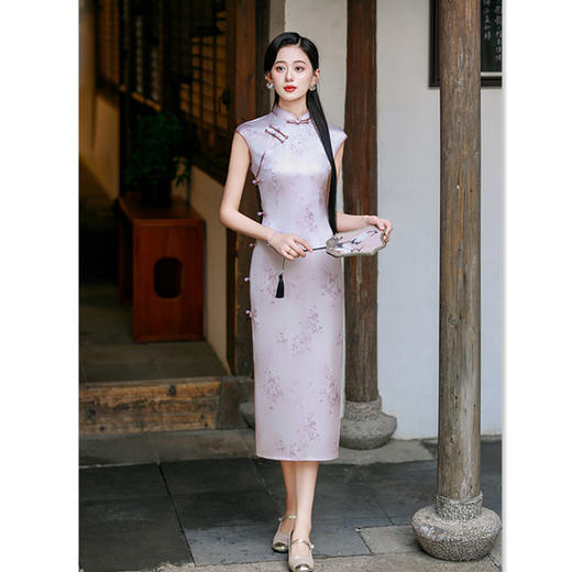 GX2025新品中式仿醋酸提花长款旗袍日常清新素雅修身少女初秋旗袍裙 商品图3