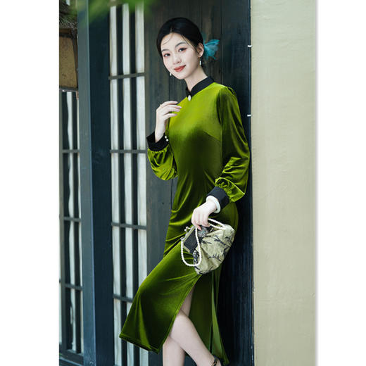 GX时尚改良新中式丝绒长袖拼接旗袍2025秋新款年轻女士日常修身旗袍 商品图0