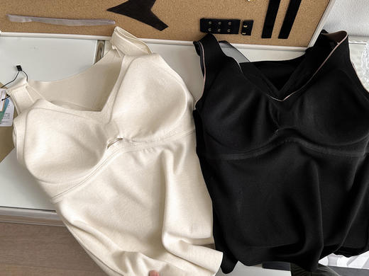 法式蕾丝羊毛保暖背心 V领蕾丝拼接 一体式罩杯 微压塑型 保暖锁温 商品图3