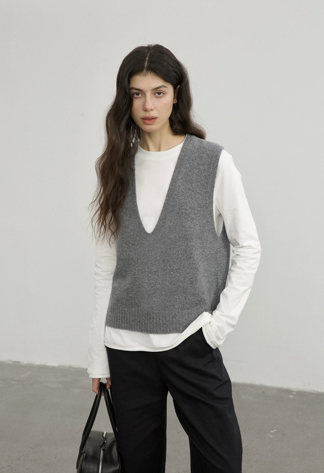 ma*e同款羊毛混纺深V领秋冬针织套头背心