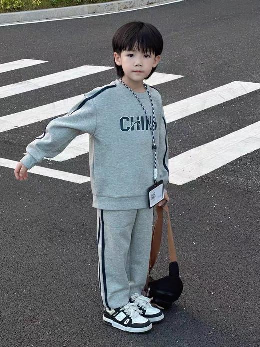 贵人鸟青少年加绒运动卫衣套装 | 男女宝都可穿、舒适又时髦、加绒保暖、一套搞定日常穿搭，175cm 商品图2