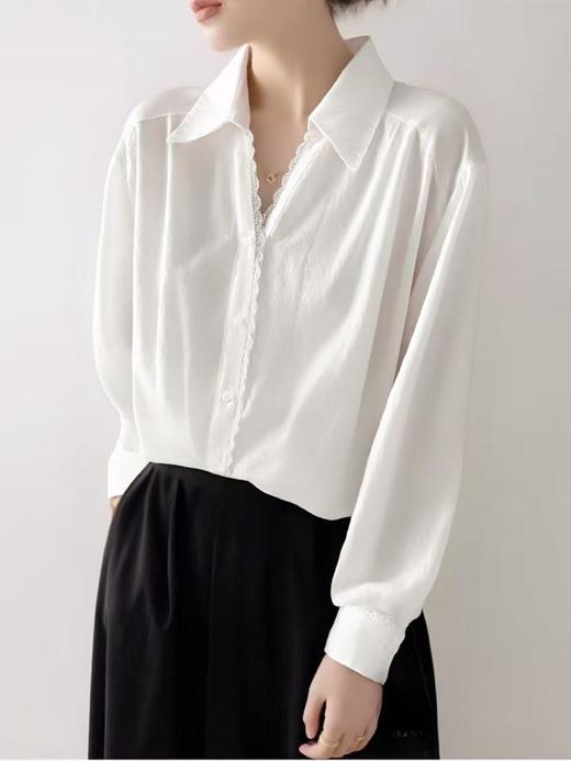 【秋新品】2618 v领70%黏胶纤维蕾丝边秋季衬衫-喜出 商品图1