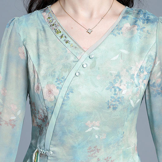 QYM 725027-Y复古改良印花连衣裙 商品图3