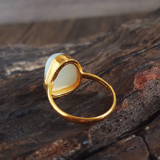 【天然正品】足金镶天然新疆籽料细腻油润度佳一级白随形和田玉戒指20号（戒圈可改）女士230925NJM23现售价：5680 商品图6