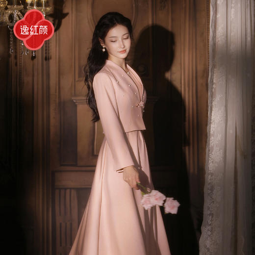 逸红颜知媛2025秋冬新款复古轻奢精致套装伞摆连衣裙钉珠短外套女 商品图4