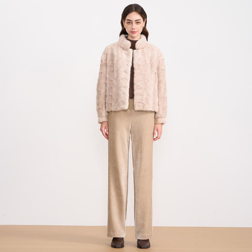 EITIE爱特爱高级感百搭燕麦色立领水貂毛皮草短外套2025冬季新款D2593917X 商品图1