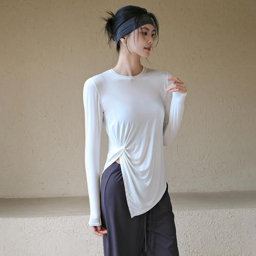 跃牌【周游世界】秋冬新款扭结长袖运动T恤薄款修身显瘦百搭ins风健身服TP0995 商品图3