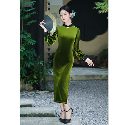 GX时尚改良新中式丝绒长袖拼接旗袍2025秋新款年轻女士日常修身旗袍 商品图2