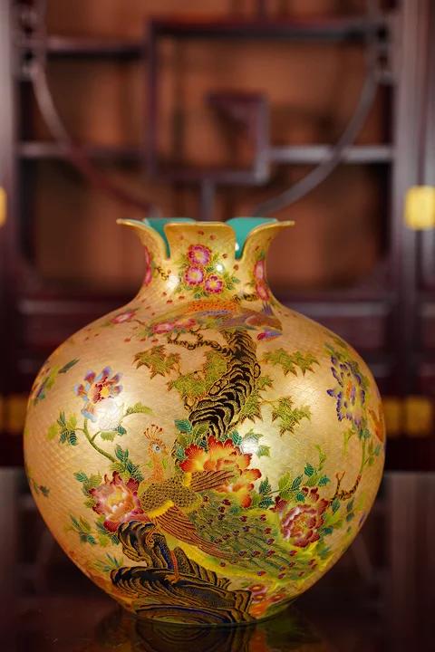 金丝珐琅银地花鸟石榴瓶 商品图0